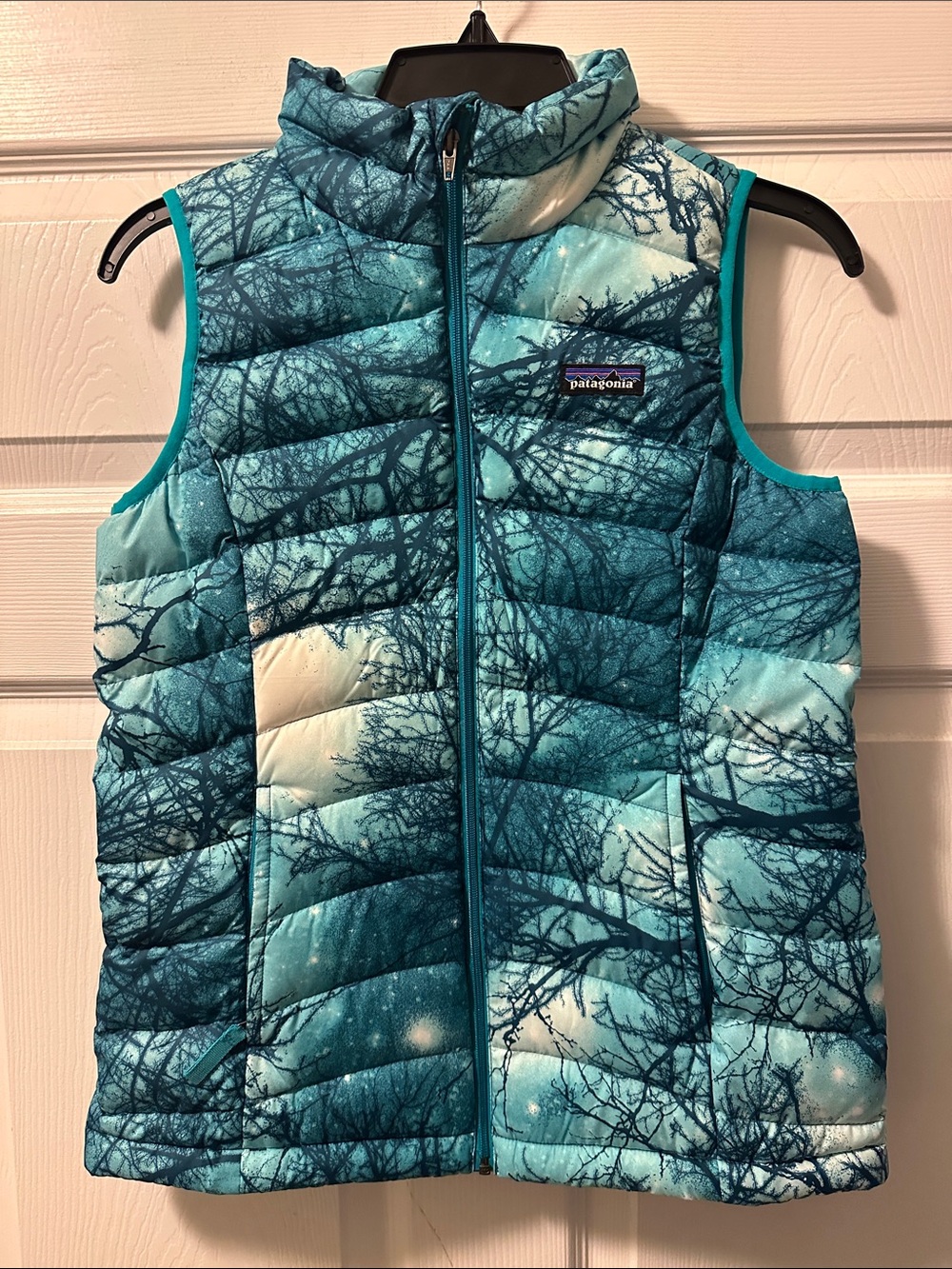 Patagonia Girls' Teal & Aqua Tree-Print Insulated Vest - Size L (12)